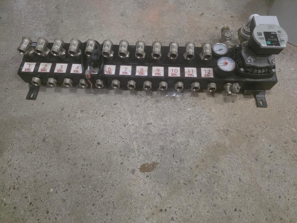 Vloerverwarmingsverdeler, Doe-het-zelf en Verbouw, Ophalen, Minder dan 30 cm, Overige typen, Minder dan 60 cm