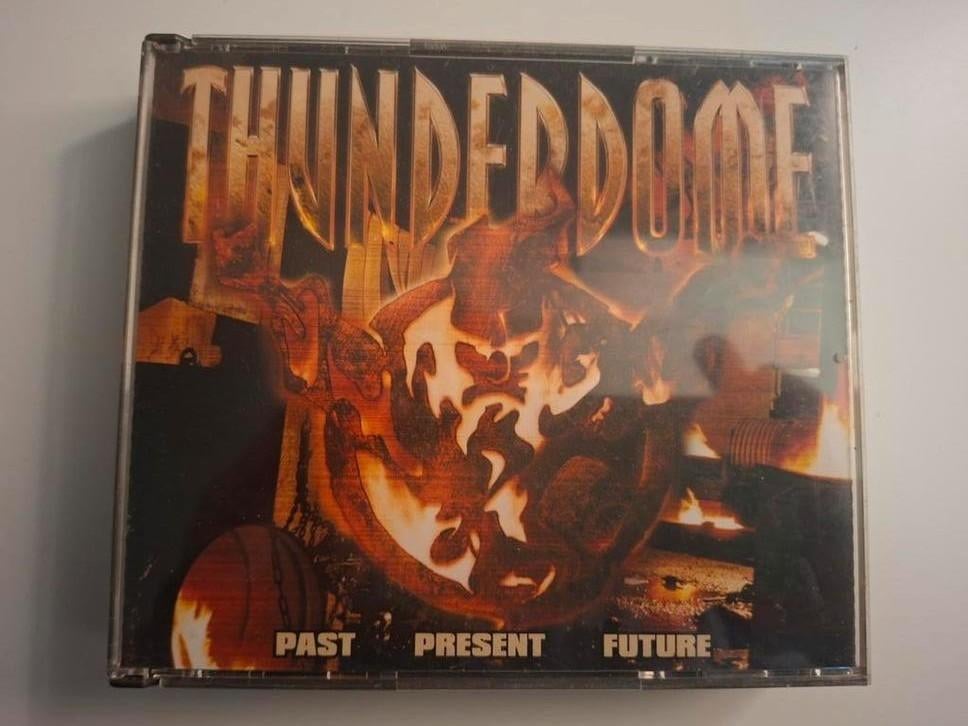 Thunderdome - Past, Present, Future - Boxset, Ophalen of Verzenden, Zo goed als nieuw, Techno of Trance, Boxset