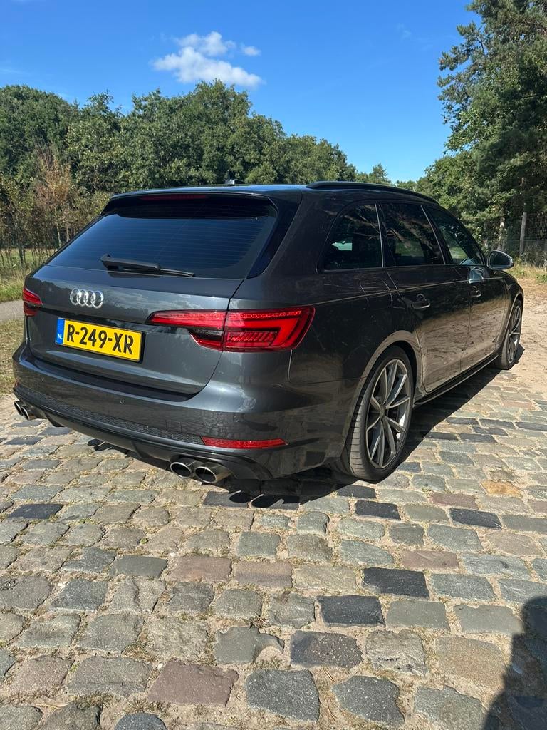 Audi A4 Sport 2.0 Tfsi Quattro 251pk, USB, Zwart, 4 cilinders, 1984 cc