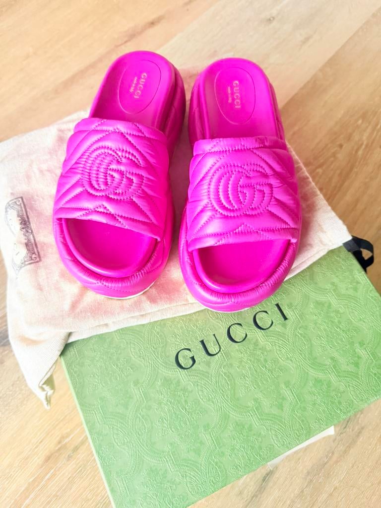 Slippers Gucci maat 36+, Kleding | Dames, Ophalen, Zo goed als nieuw, Roze