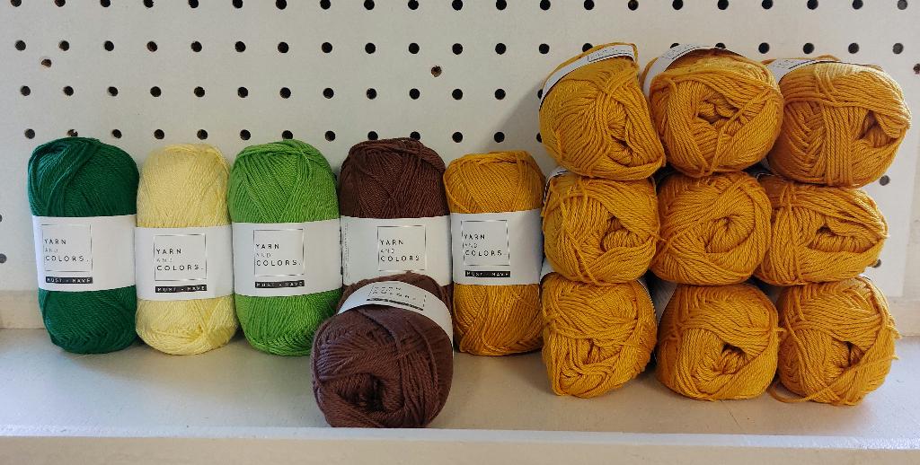 Yarn and Colors Must have, Ophalen of Verzenden, Nieuw, Breien of Haken, Wol of Garen