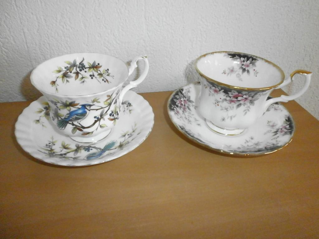 2 Royal Albert Kop en schotels (heren) Blue Jay en Balmoral, Gebruikt, Ophalen of Verzenden, Overige stijlen, Kop(pen) en/of Schotel(s)