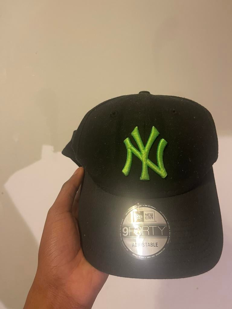 New Era New York Yankees 9FORTY adjustable cap in black, Ophalen of Verzenden, Zo goed als nieuw