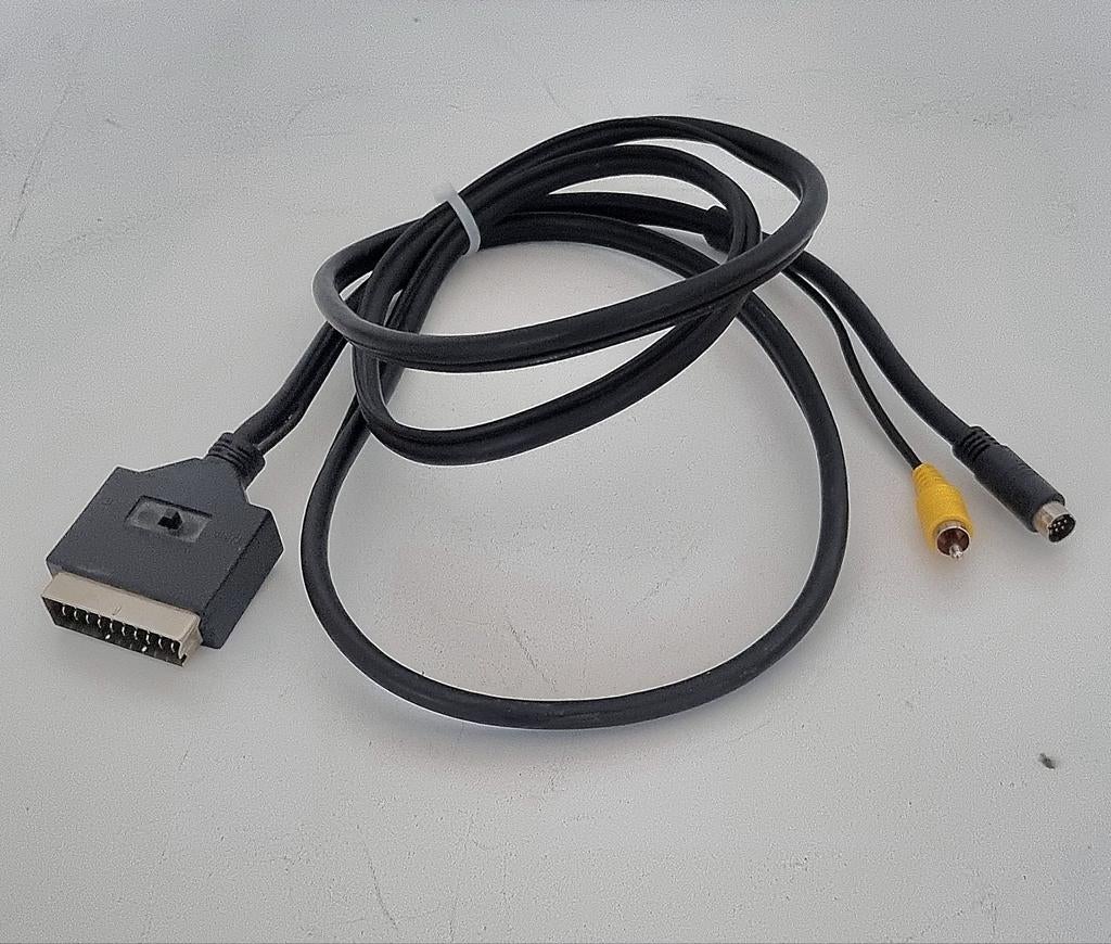 SCART naar S-video & RCA kabel - 150cm, Ophalen of Verzenden, Zo goed als nieuw, Minder dan 2 meter, Overige kabels