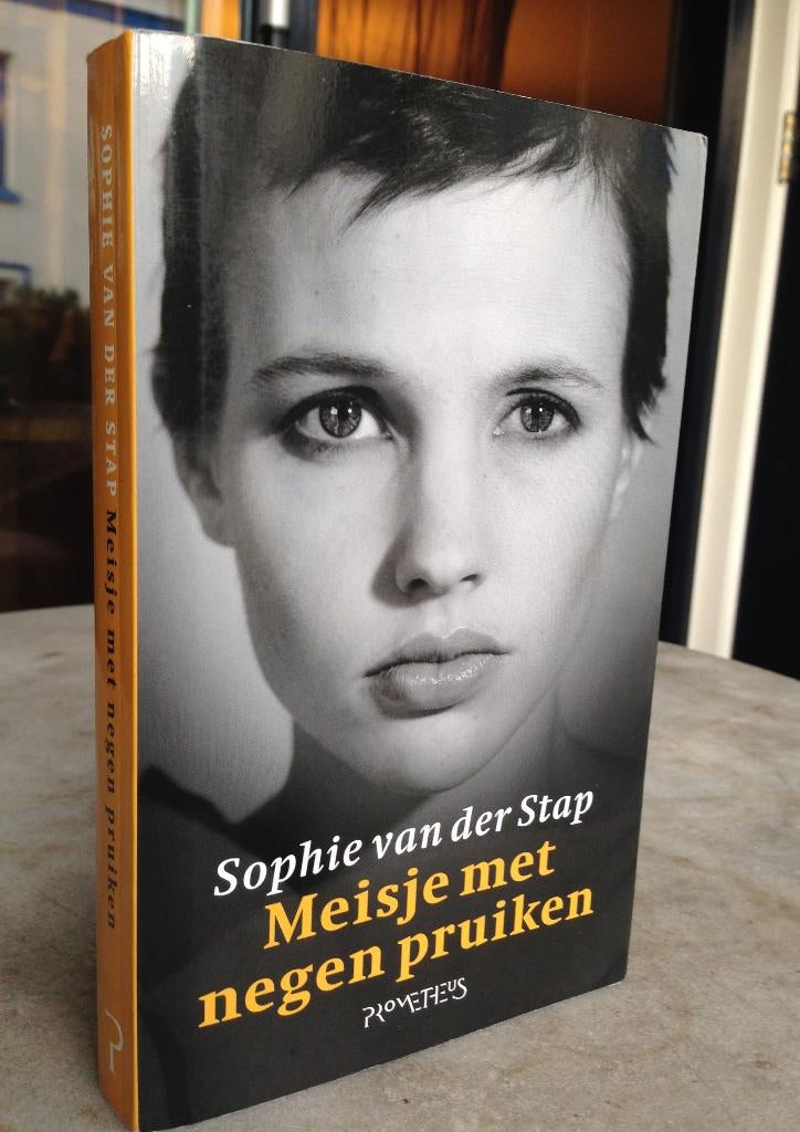 Stap, Sophie van der - Meisje met negen pruiken (2009), Ophalen of Verzenden, Nieuw