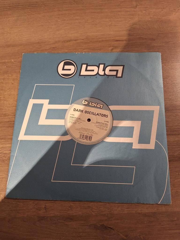 Dark oscillators hardstyle hell, Ophalen of Verzenden, Zo goed als nieuw, Overige formaten