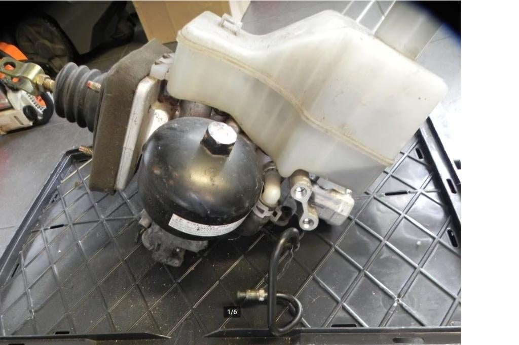 ABS pomp Mitsubishi Pajero compleet, Auto-onderdelen, Remmen en Aandrijving, Mitsubishi, Gebruikt, Ophalen of Verzenden