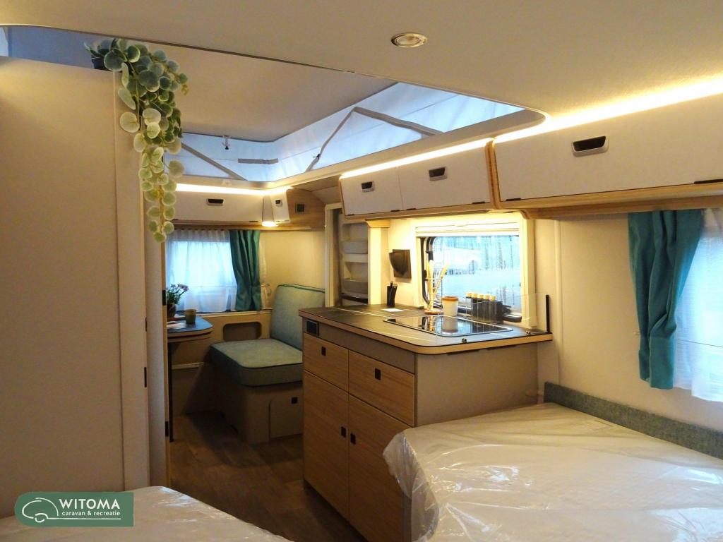 Eriba Touring 642 Op show lengtebedden, Overige typen, Standaardzit, Schokbreker, Bedrijf