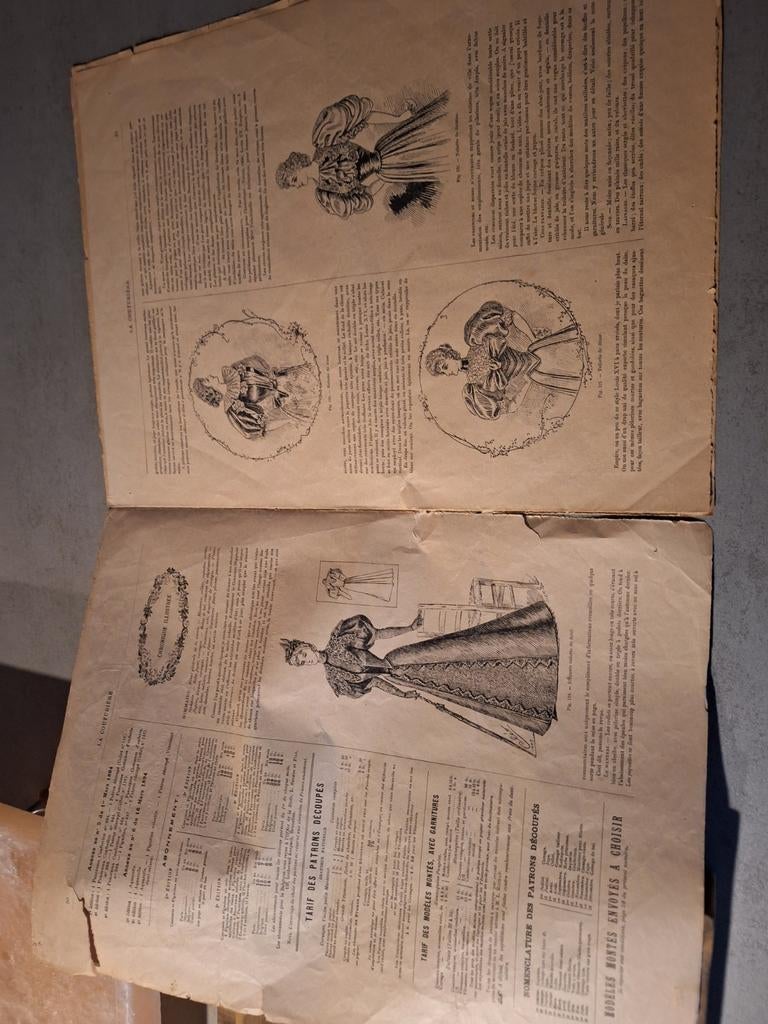 Oude kant patroon kleding, Antiek en Kunst, Ophalen