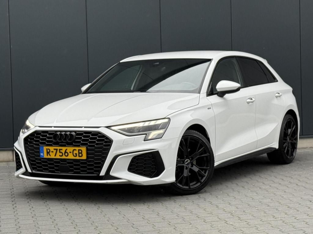 Audi A3 Sportback 30 TFSI 3x S-Line Led Matrix - Virtual Coc, Gebruikt, Leder en Stof, Wit, Origineel Nederlands