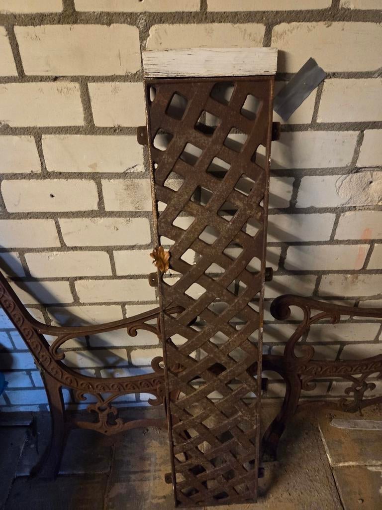 Giet ijzeren leuningen en achter rek om tuinbank te maken, Tuin en Terras, Ophalen, Metaal