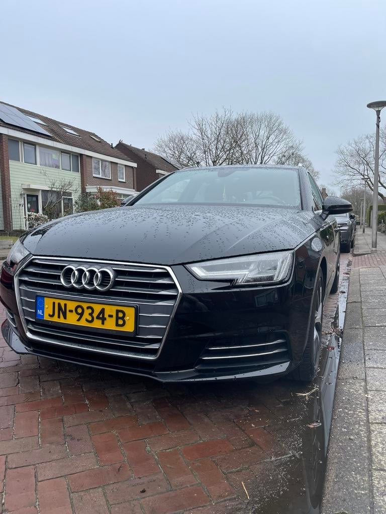 Audi A4 Avant S-line AUTOMAAT 1.4 Tfsi 110KW, Auto's, Audi, Zwart, 4 cilinders, Zwart, Origineel Nederlands