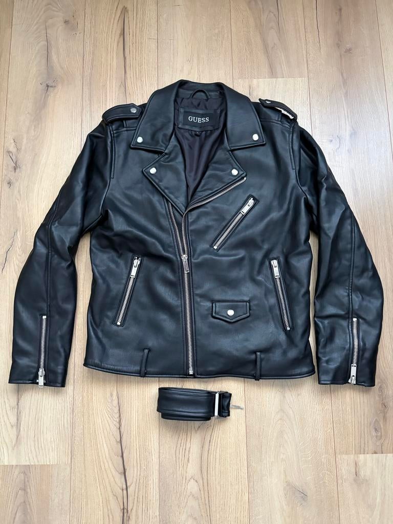 Guess jas ongedragen, Verzenden, Zo goed als nieuw