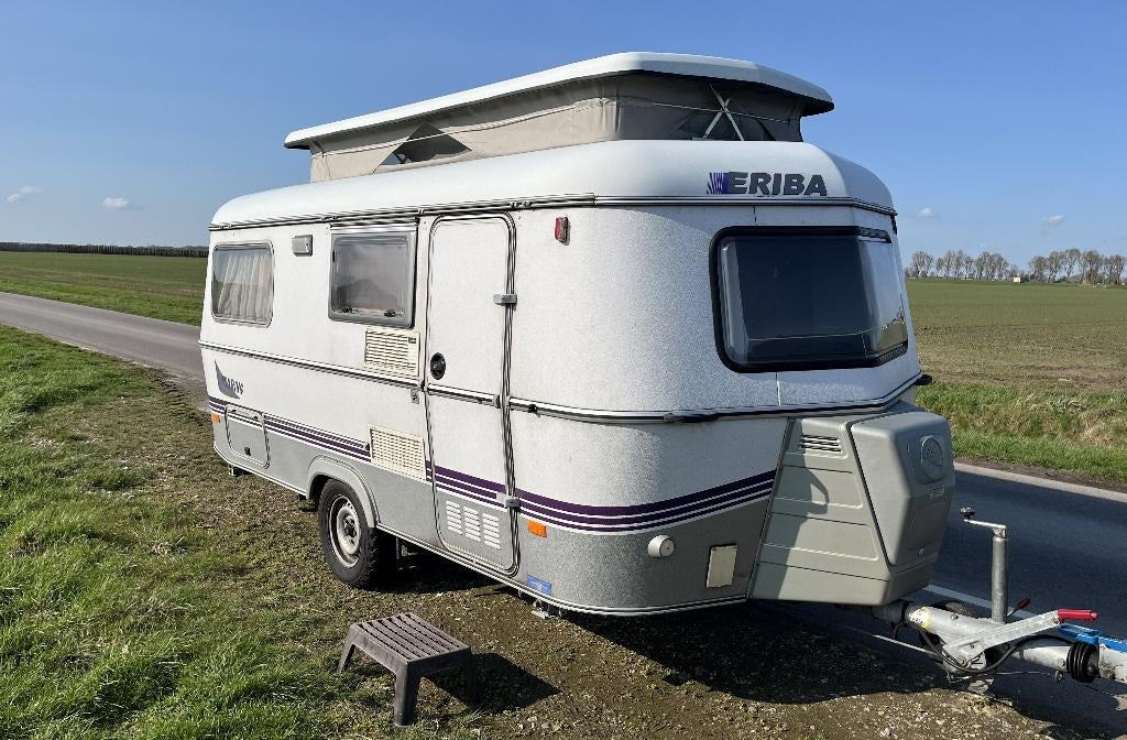 Eriba Touring Troll 540 uit 1996. Leeggewicht 760 kg, Caravans en Kamperen, 75 kg, Treinzit, Particulier, 4 tot 5 meter