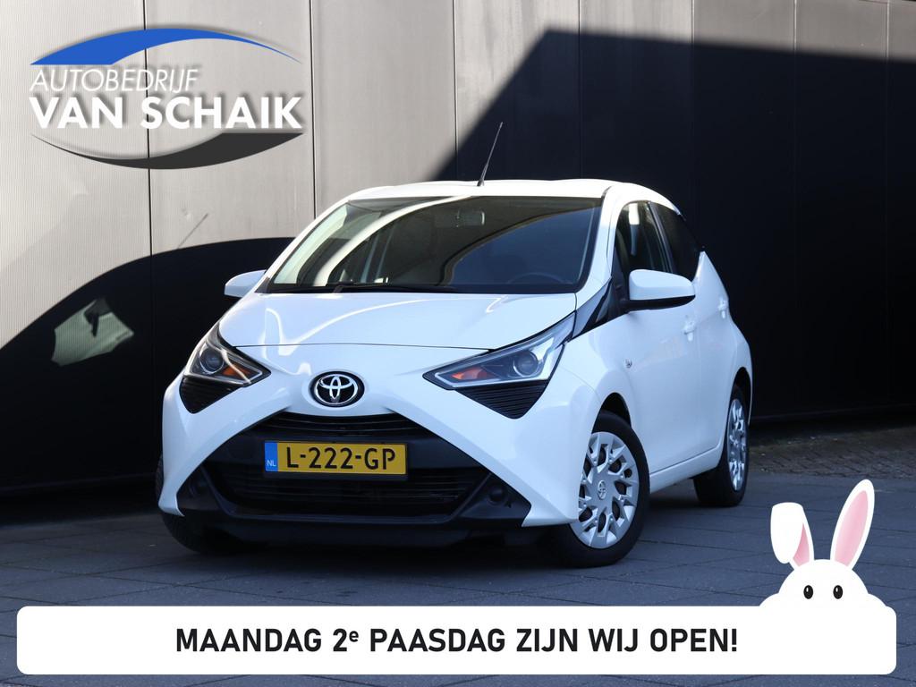 Toyota Aygo 1.0 VVT-i x-play | CAMERA | ELEK. SPIEGELS | BLE, Voorwielaandrijving, Stof, Gebruikt, Euro 6