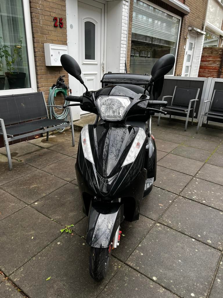 IVA E1000 Scootmobiel Zwart, Fietsen en Brommers, Scooters | Kymco, Ophalen, Zo goed als nieuw, Elektrisch, Overige modellen