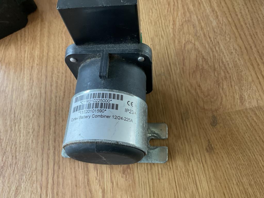 Victron Energy Cyrix-i Battery Combiner 12/24V-225A, Ophalen of Verzenden, Gebruikt