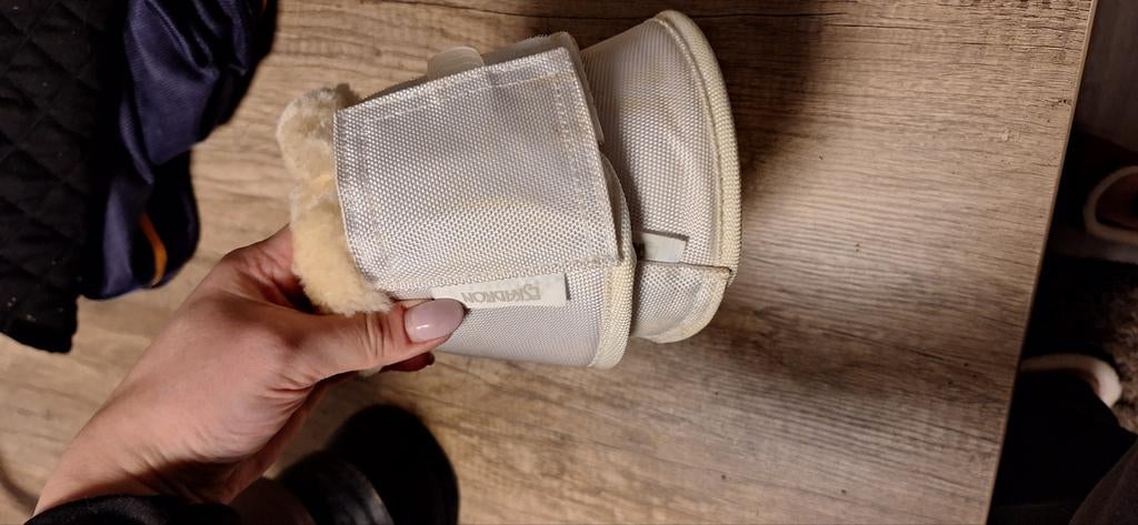 Witte eskadron springschoenen maat M, Dieren en Toebehoren, Ophalen of Verzenden, Zo goed als nieuw