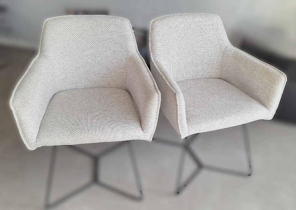 Ter overname twee JESPER HOME eetkamerstoelen HOFU, Huis en Inrichting, Ophalen, Minder dan 50 cm, Minder dan 75 cm, Zo goed als nieuw