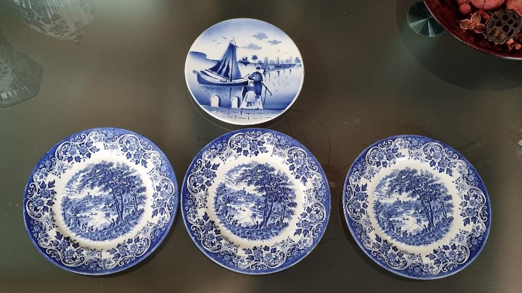 4 Delfts Blauwe bordjes, waarvan 3 Broadhurst Staffordshire, Antiek en Kunst, Ophalen of Verzenden