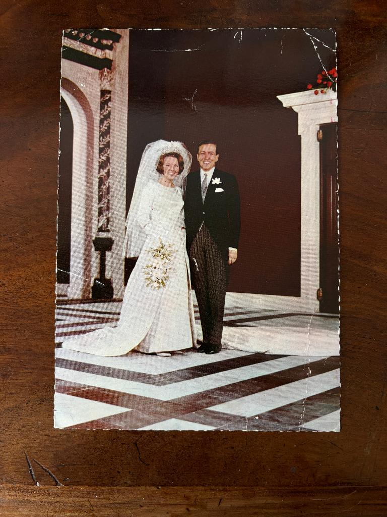 Foto ansichtkaart huwelijk Beatrix en Claus 10 maart 1966., Verzamelen, Ophalen of Verzenden, Zo goed als nieuw, Nederland, Kaart, Foto of Prent