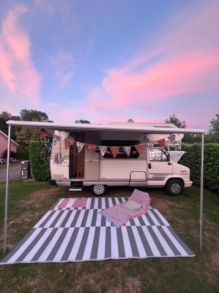 Fiat ducato camper, retro en netjes! Inclusief stalling, Koelkast, Alkoof, Ringverwarming, Fiat