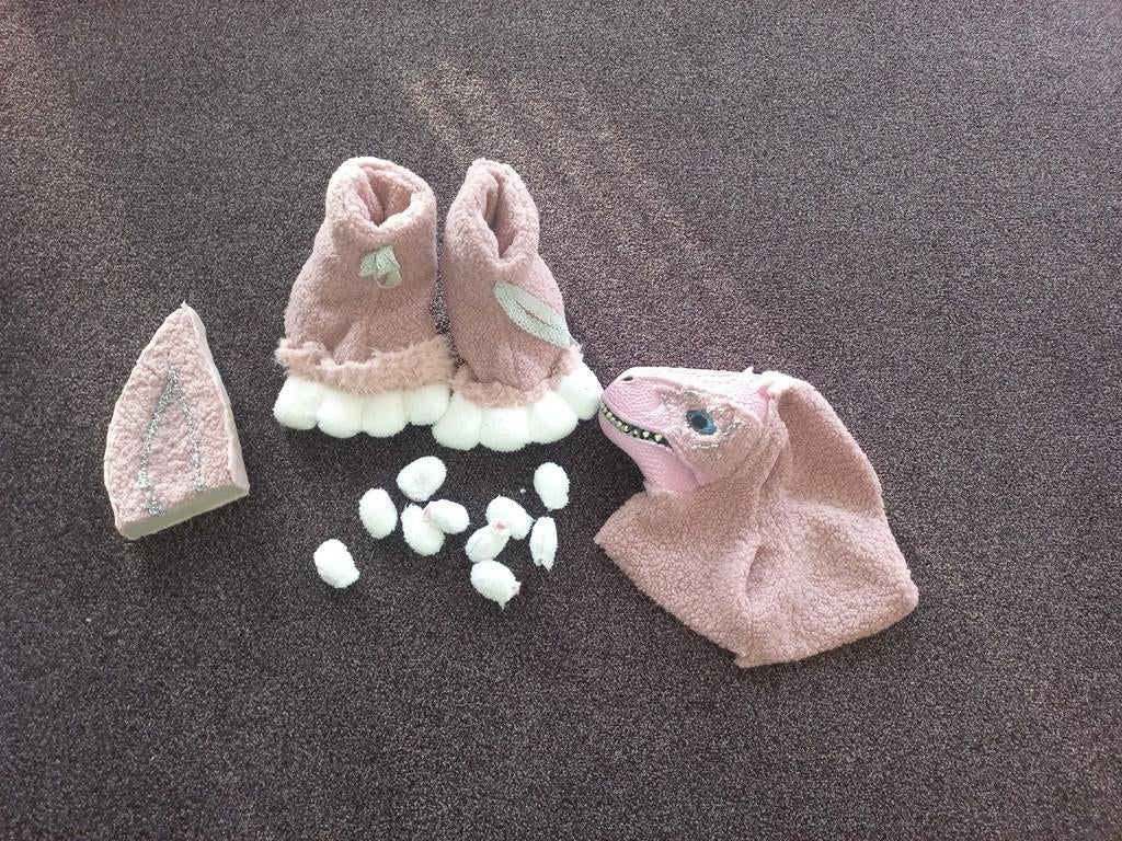 Fursuit onderdelen (hoofd, poten, staart) en stof, Hobby en Vrije tijd, Kostuums, Theaterbenodigdheden en LARP, Ophalen, Gebruikt