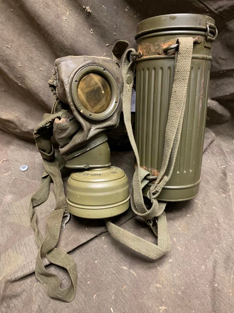 Gasmasker bus set duits wo2 wehrmacht model, Verzamelen, N, N, Ophalen of Verzenden, Duitsland
