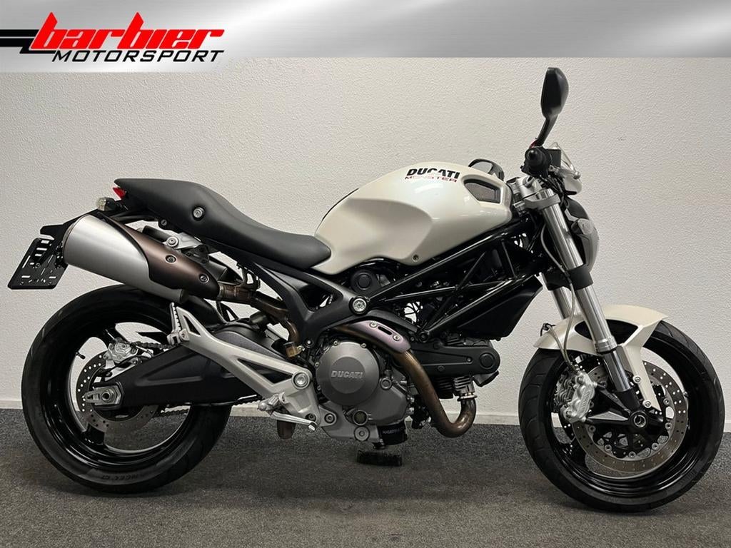 Prachtige Ducati M 696 M696 MONSTER 696 MONSTER696 (bj 2011), DUCATI, 2 cilinders, Bedrijf, Onbekend