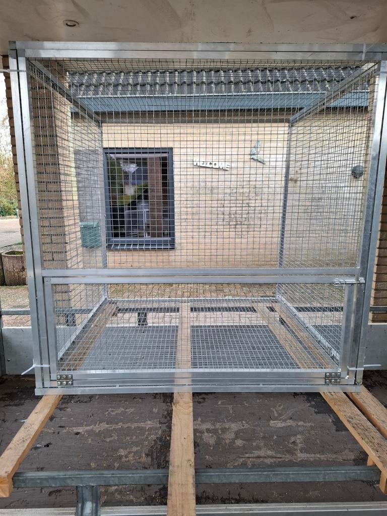 Aluminium voorhang ren met klapdeur