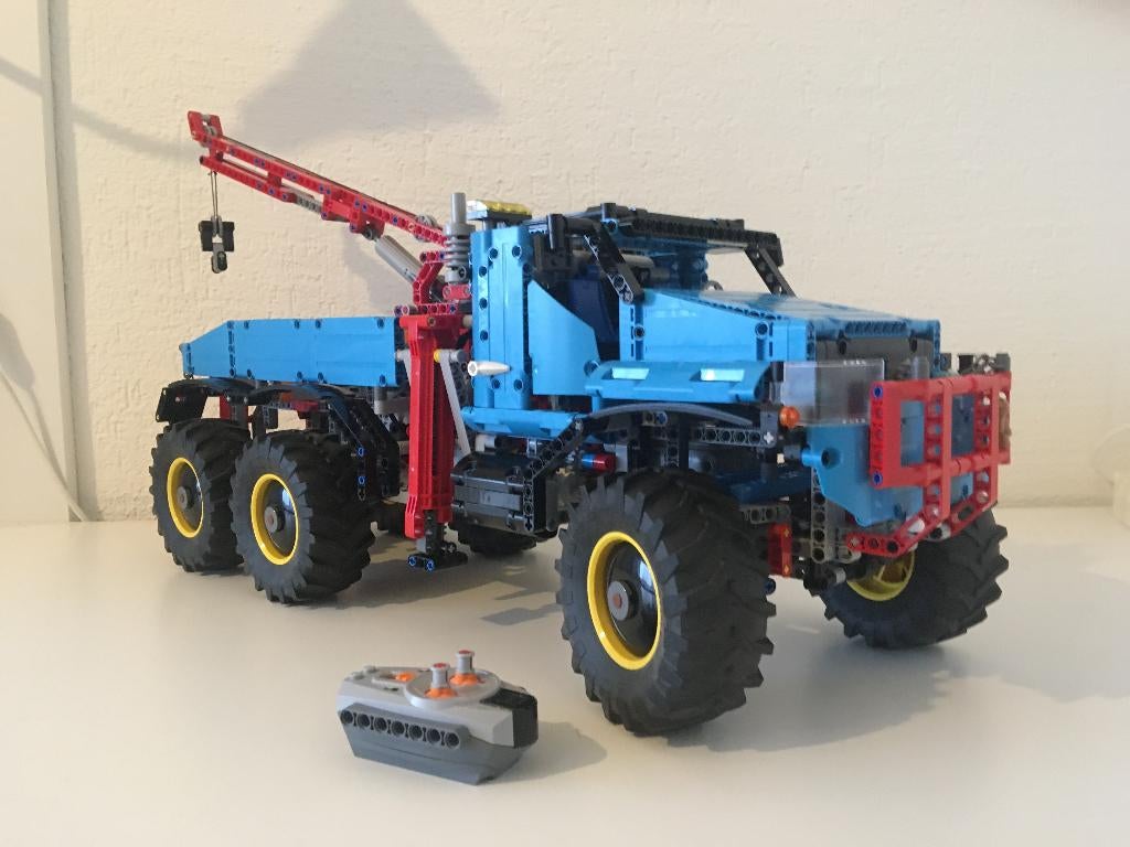 Lego technicset 42070 6x6 All Terrain Sleepvrachtwagen, 2017, Kinderen en Baby's, Speelgoed | Duplo en Lego, Ophalen of Verzenden