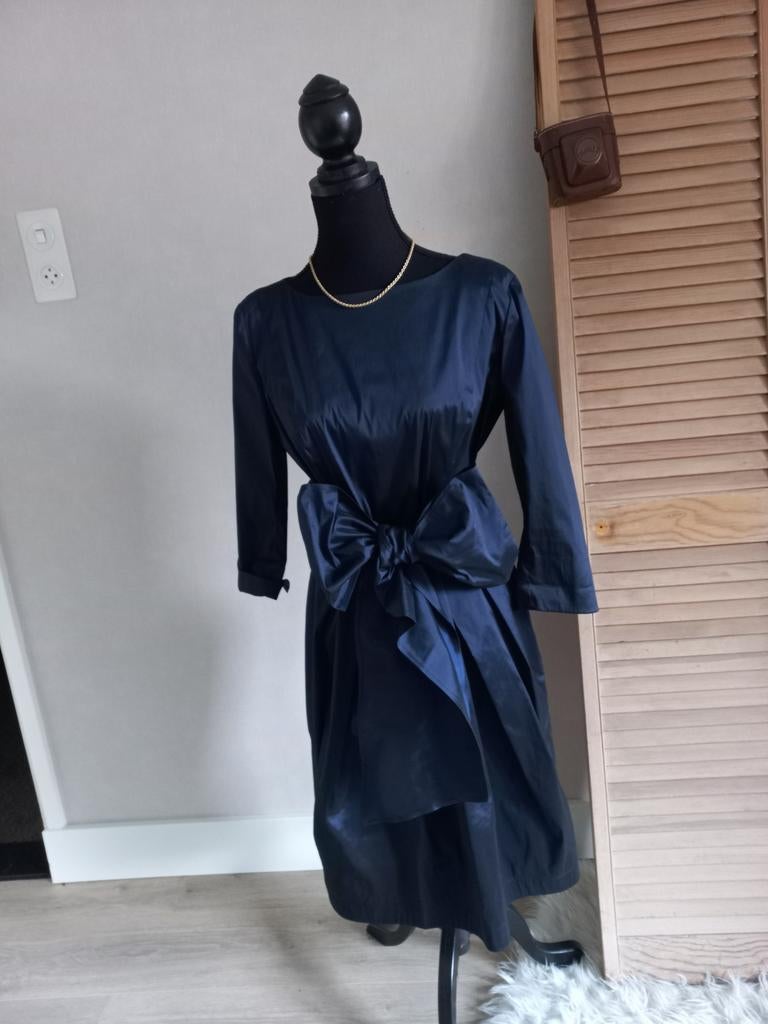 Prachtige donkerblauwe jurk van MOQ mt 40, Maat 38/40 (M), Blauw, Ophalen of Verzenden, Zo goed als nieuw