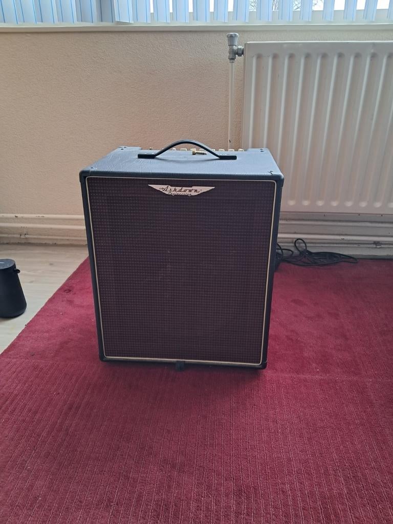 Versterker Ashdown 120w, Muziek en Instrumenten, Versterkers | Bas en Gitaar, Ophalen of Verzenden, 100 watt of meer