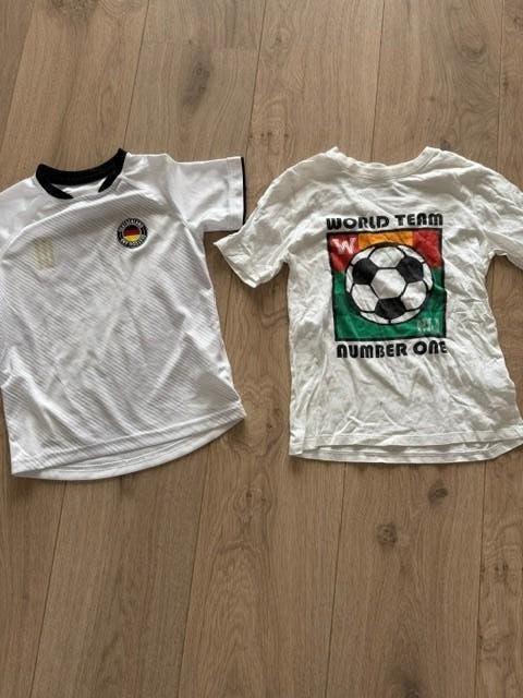 Voetbalshirts: mt 122-128 Duitsland en alg voetbalshirt, Meisje, Ophalen of Verzenden, Onbekend, Overige typen