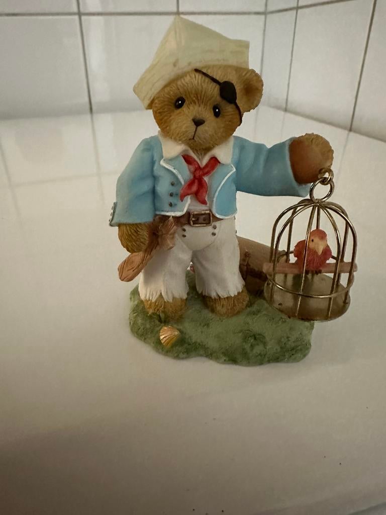 Cherished teddies nr.4001903/Garret 2004, Verzamelen, Ophalen of Verzenden, Zo goed als nieuw, Beeldje, Cherished Teddies