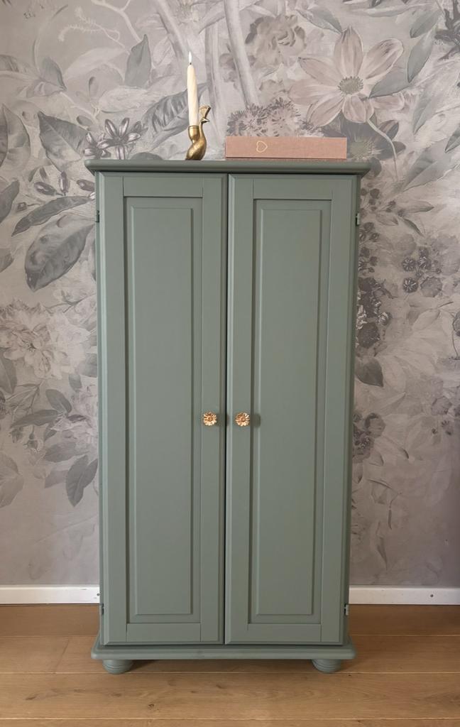 Landelijke unieke Groene kast met verschuifbare inzet, Huis en Inrichting, Kasten | Overige, Ophalen, Gebruikt