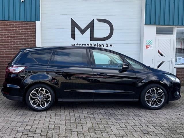Ford S-Max 1.5 Titanium - Trekhaak - Navi - Stoelverwarming, Voorwielaandrijving, 4 cilinders, Lichtsensor, Zwart
