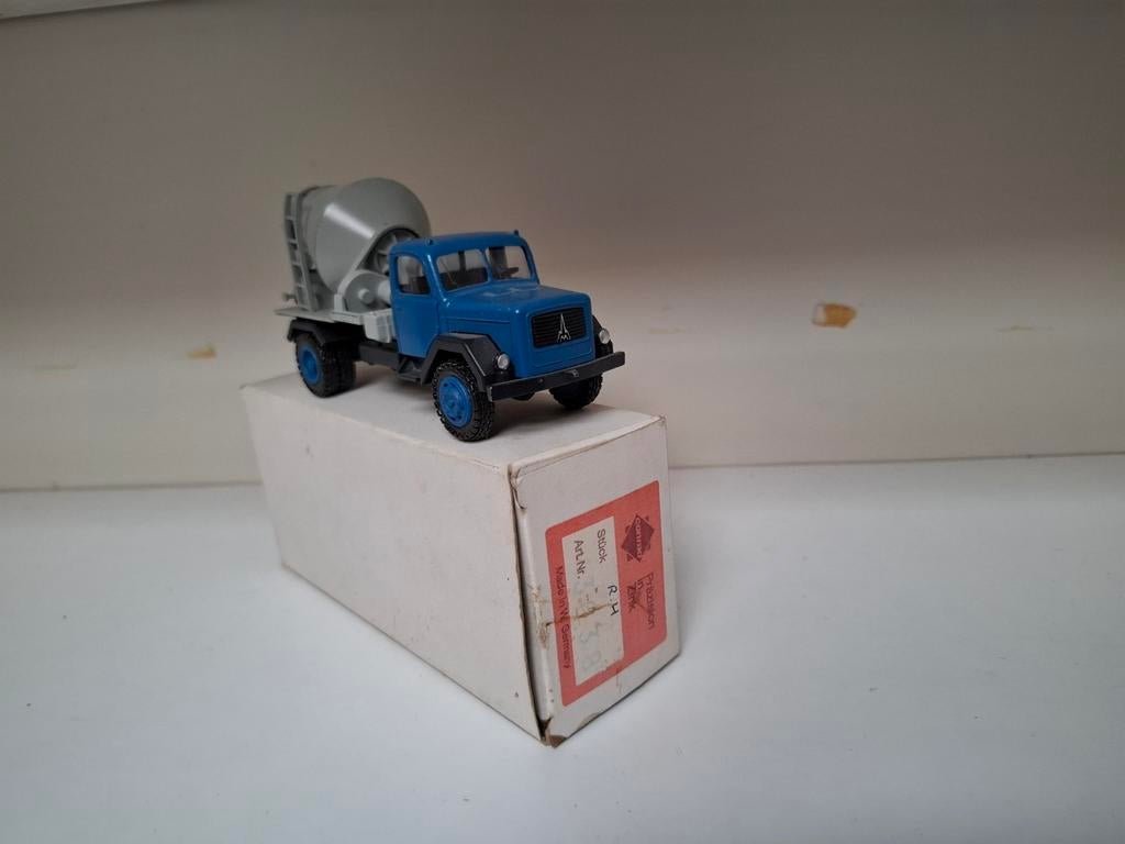 Magirus Conrad cementmixer, Hobby en Vrije tijd, Modelauto's | 1:50, Ophalen of Verzenden, Bus of Vrachtwagen, Conrad