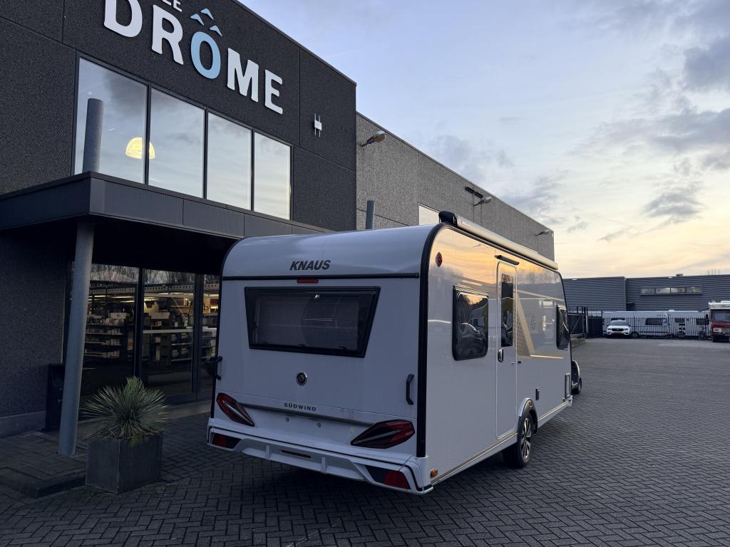 Knaus Sudwind Black Selection 500 FU, Rondzit, Bedrijf, 5 tot 6 meter, Knaus
