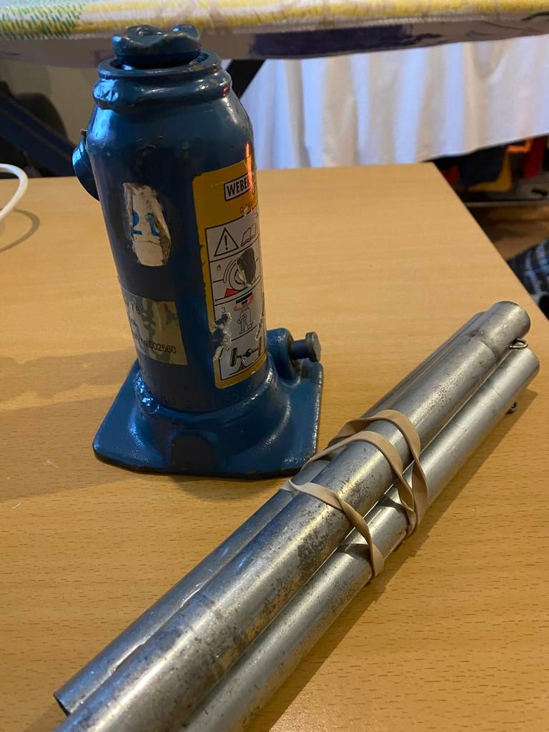 Hydraulische krik - Ideaal voor caravan of auto, Ophalen of Verzenden, Gebruikt, Hydraulisch, Potkrik