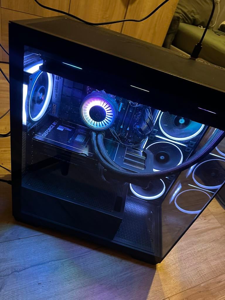 Super krachtige gaming pc!, Spelcomputers en Games, Games | Pc, Online, Overige genres, 1 speler, Ophalen of Verzenden