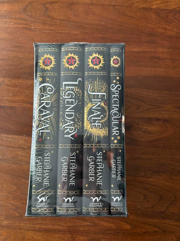 Caraval boxset nieuw in seal Stephanie Garber, Ophalen of Verzenden, Nieuw