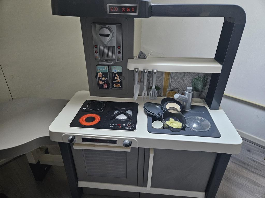 Smoby speelkeuken met accessoires, Ophalen, Gebruikt, Kunststof, Speelkeuken