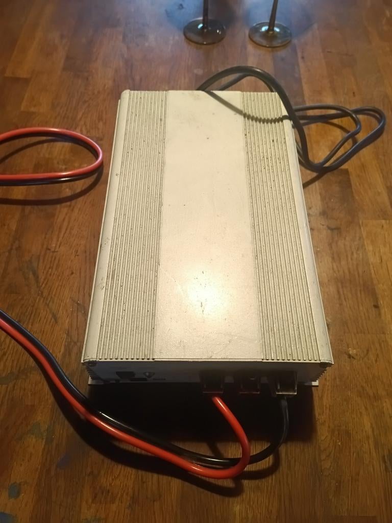 Samlex Europe SEC-2425E acculader 25A, Ophalen of Verzenden