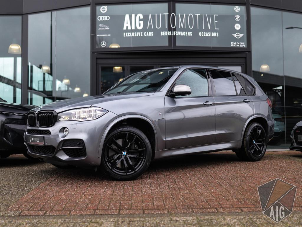 BMW X5 M50d | Trekhaak | HUD | Pano | Stuurverwarming | H/K, Automaat, 15 km/l, 2993 cc, Leder
