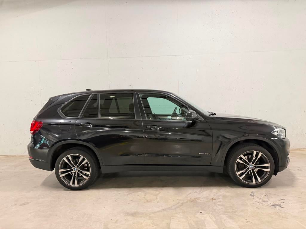BMW X5 XDrive Diesel High Executive Leer Head Up Camera Navi, 4 cilinders, 241 €/maand, Zwart, Bedrijf