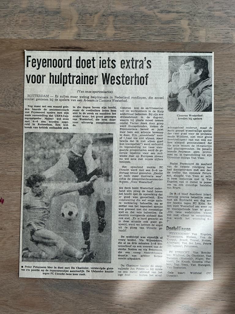 Voetbal krantenartikel Feyenoord FC Utrecht november 1979, Ophalen of Verzenden, Knipsel(s)