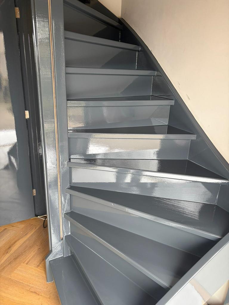 Schilder behanger  gezocht hier gevonden betaalbaar, Garantie, Behangen