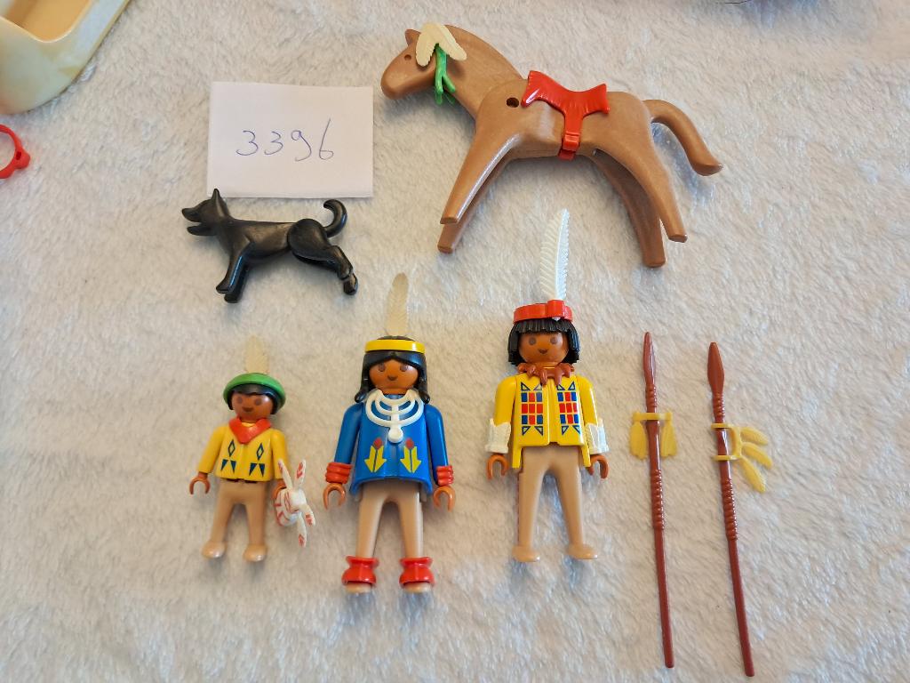 Playmobil 3396 indianen familie, Ophalen of Verzenden, Gebruikt, Complete set