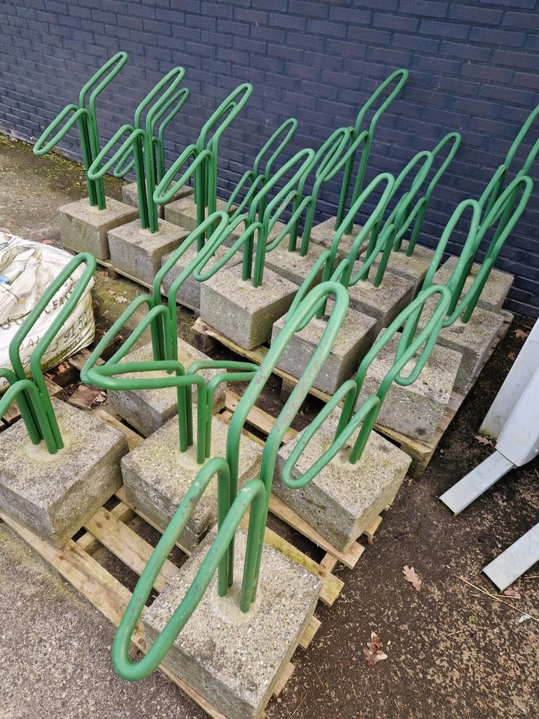 Fietsen standaards groen gemoffeld., Ophalen, Minder dan 10 m²